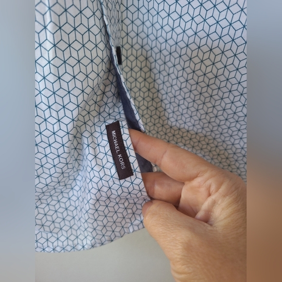 Michael Kors Mens Classic Fit Geometric Print Short Sleeve Button Shirt Size L - Picture 4 of 7